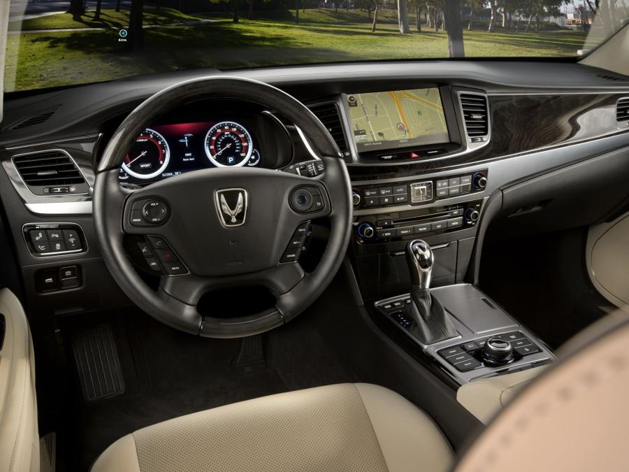  Hyundai Equus 2013 года  (US) (фото 5 из 13)